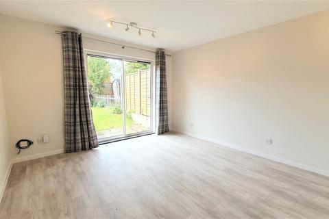 2 bedroom terraced house to rent, Victoiria Road, Guildford, Surrey, GU1