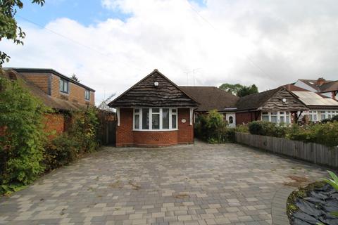 3 bedroom bungalow to rent, Chelmsford Road, Shenfield, CM15