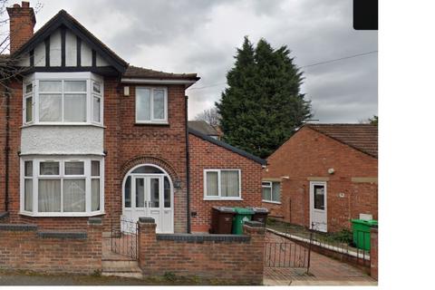 5 bedroom detached house to rent, Harrington Drive, Nottingham NG7