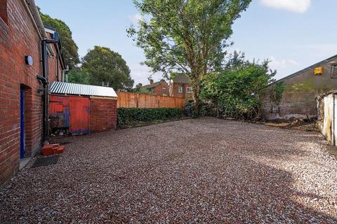 3 bedroom end of terrace house for sale, Victoria Street,  Hereford,  HR4