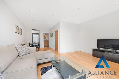 4 bedroom terraced house to rent, Clemence Street, London E14