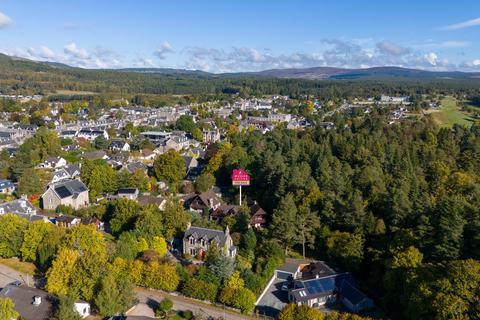 4 bedroom detached house for sale, Woodside Avenue, Grantown On Spey