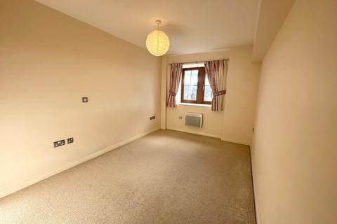 2 bedroom flat to rent, Canal Road, Riddlesden, Keighley, BD20