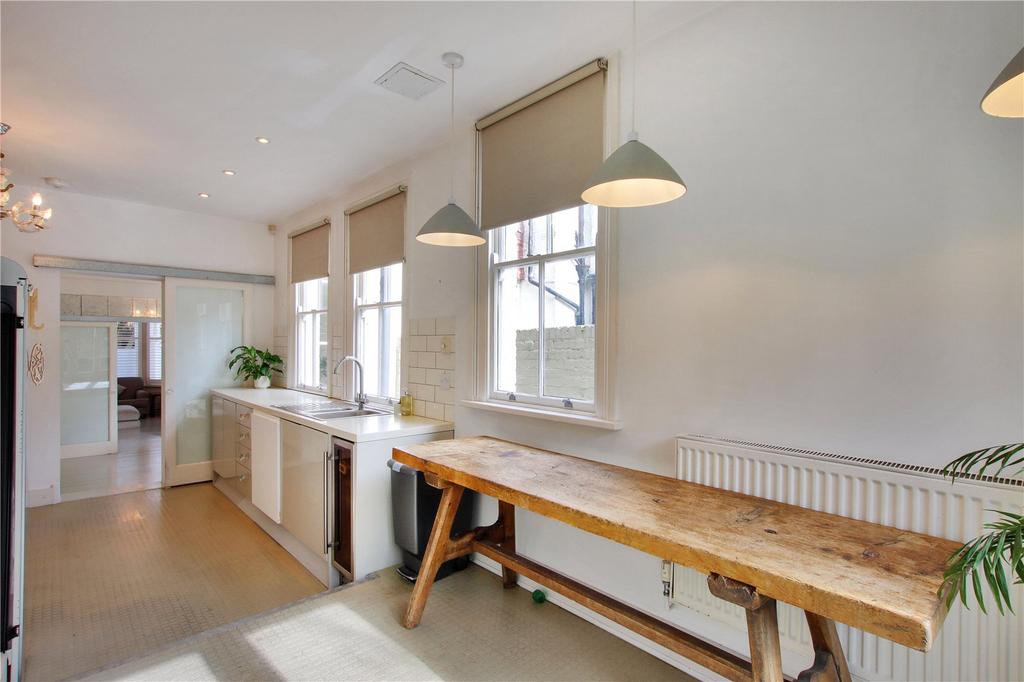 Kitchen/Breakfast Rm