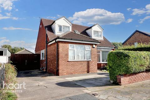 4 bedroom detached house for sale, Greens Road, Dunscroft, Doncaster