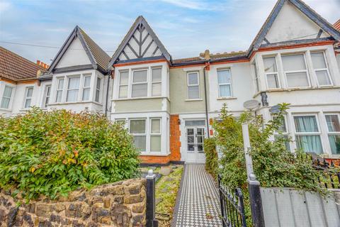 95b Valkyrie Road, Westcliff-on-sea, SS0 8AW