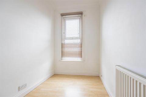 95b Valkyrie Road, Westcliff-on-sea, SS0 8AW
