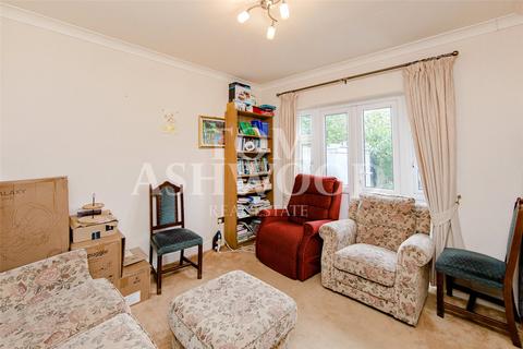 73 Sandringham Road, Barking, IG11 9AF