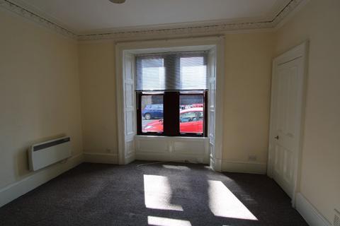 2 bedroom flat to rent, Strathmartine Road, Dundee DD3