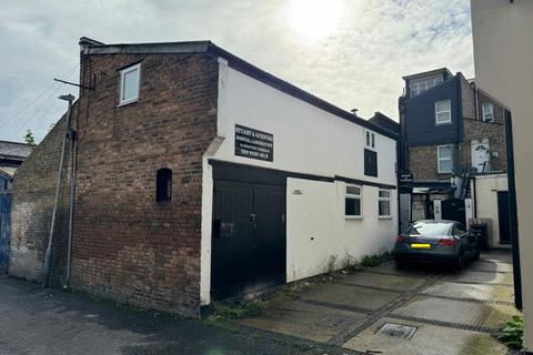 Industrial unit to rent, Station Passage, South Woodford, London