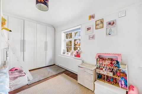 12 Hall Drive, London, W7 1AB