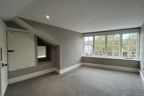 2 bedroom flat to rent, Mount Ephraim, Tunbridge Wells, Kent, TN4 8AU