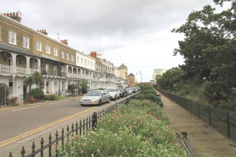 1 bedroom apartment for sale, Royal Terrace, Southend On Sea