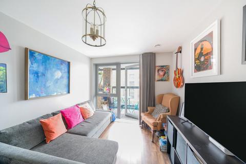 2 bedroom apartment for sale, at Attlee Court, 1230 High Road, London N20