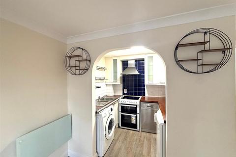 undefined, Gloucester Court, Denham Green