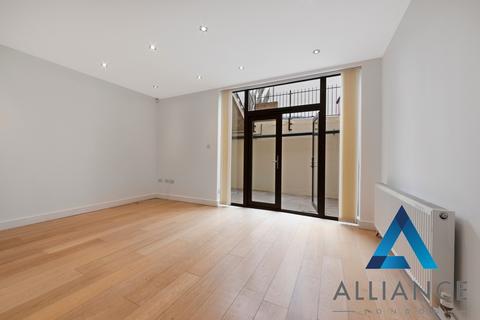 4 bedroom terraced house for sale, Clemence Street, London E14