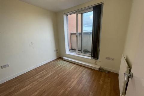 2 bedroom flat for sale, Fortune Avenue, Edgware, Greater London , HA8 0FD