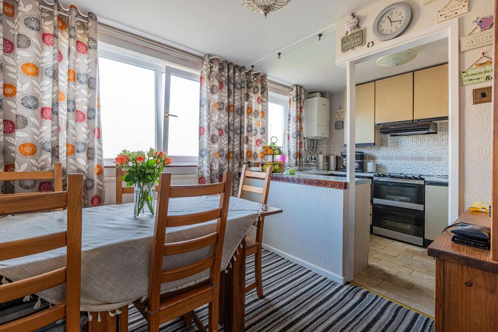 Summerland Close 1-11.jpg