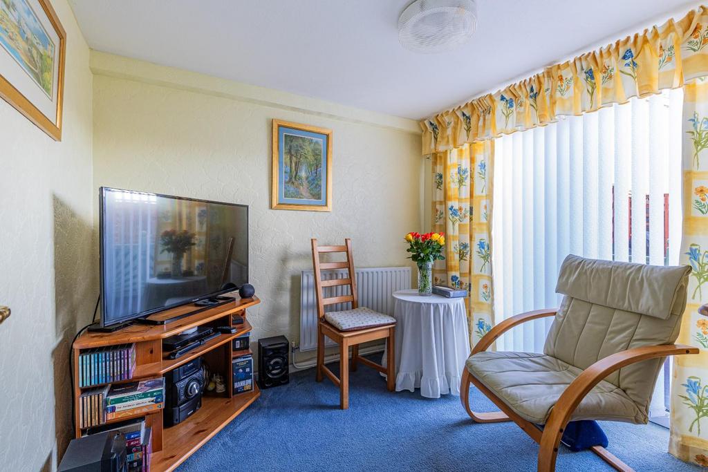 Summerland Close 1-21.jpg