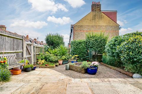 23 Mount Road, New Malden, KT3 3JU