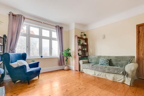 23 Mount Road, New Malden, KT3 3JU
