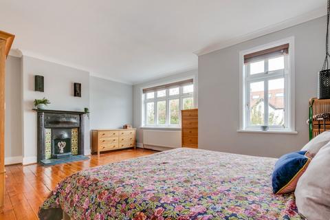 23 Mount Road, New Malden, KT3 3JU