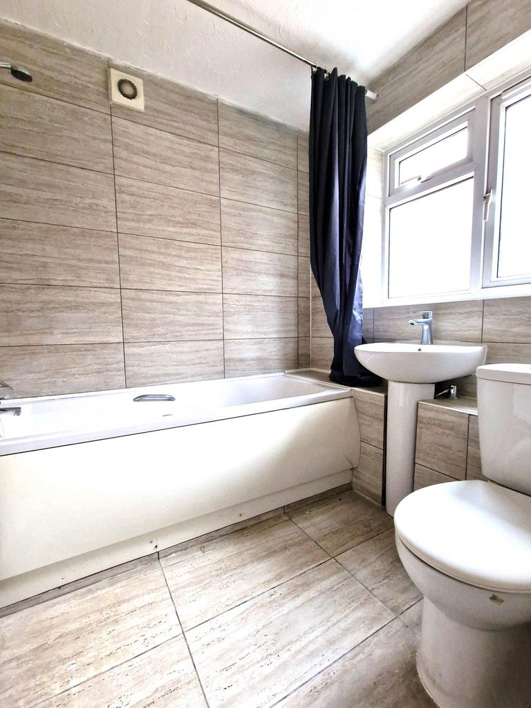 Ground floor bathroom