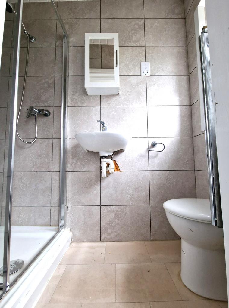 Ensuite bathroom
