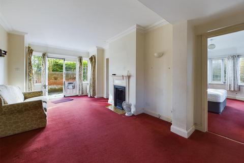 2 bedroom apartment for sale, Cliff Avenue, Cromer