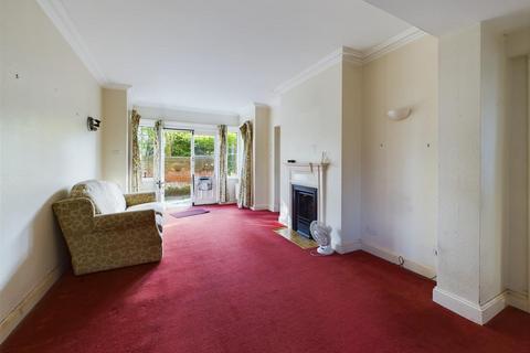 2 bedroom apartment for sale, Cliff Avenue, Cromer