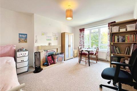 2 bedroom apartment for sale, Courtlands, Maidenhead, Berkshire