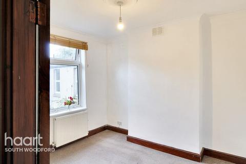 1 bedroom flat for sale, Peel Road, South Woodford