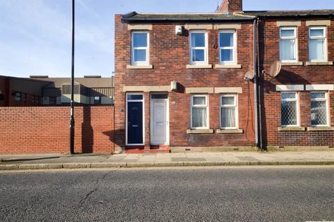 2 bedroom flat for sale, Fulwell Road, Fulwell