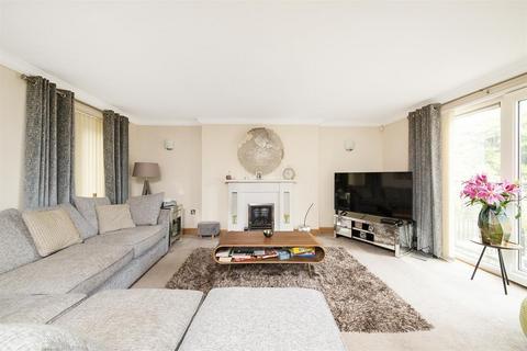 2 bedroom apartment for sale, Grove Road, Ilkley, LS29