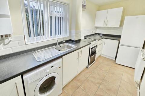 2 bedroom terraced house to rent, Bramley Close, Pill BS20