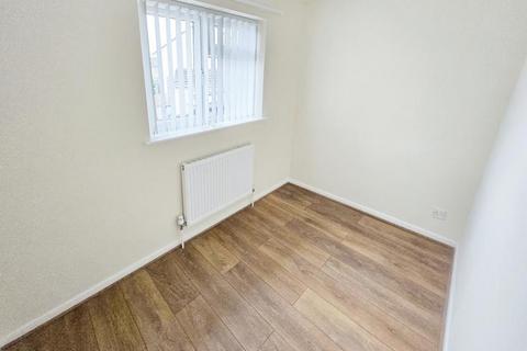 2 bedroom terraced house to rent, Bramley Close, Pill BS20