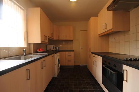 5 bedroom maisonette to rent, Hazelwood Avenue, Jesmond