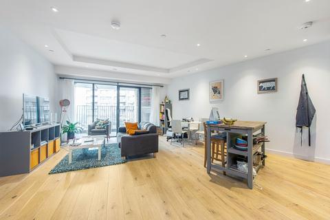 2 bedroom apartment to rent, 46 Botanic Square, London E14