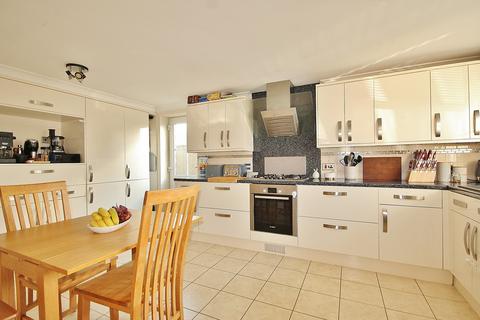 5a Curbridge Road, Ducklington, Witney, OX29 7XW
