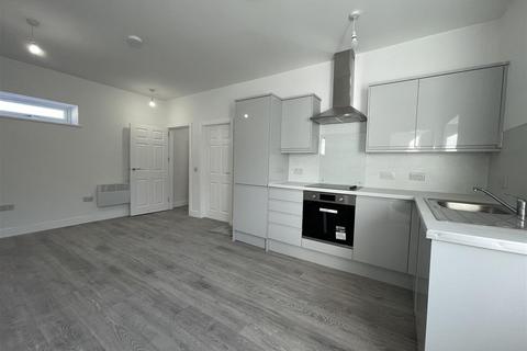 2 bedroom flat for sale, Flat 8, Volunteers House, 69 Crossgate