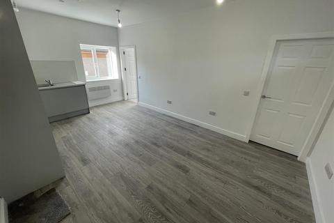 2 bedroom flat for sale, Flat 8, Volunteers House, 69 Crossgate