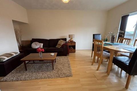 2 bedroom flat to rent, Hangleton Way, Hove