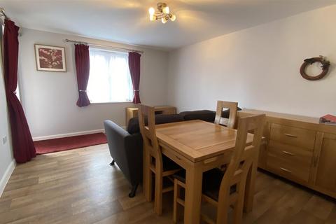 2 bedroom apartment to rent, Poppleton Close, Coventry CV1