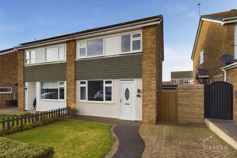 3 bedroom semi-detached house for sale, Farriers Way, Burbage