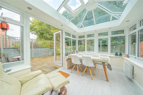 37 Boothroyd Drive, Leeds, LS6 2SL