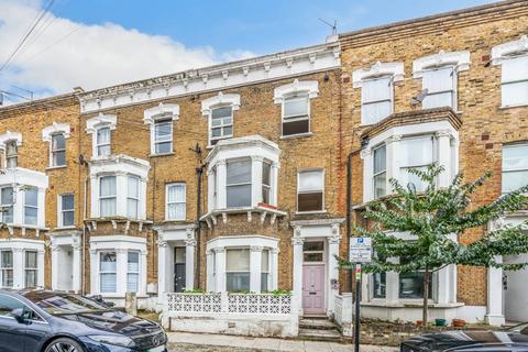 2 bedroom flat for sale, Taybridge Road, Battersea, London, SW11