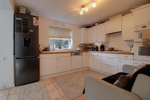 4 bedroom detached house for sale, Kaskelot Way, Hempsted, Gloucester