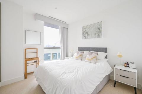 2 bedroom flat for sale, Maine Tower, Canary Wharf, LONDON, E14