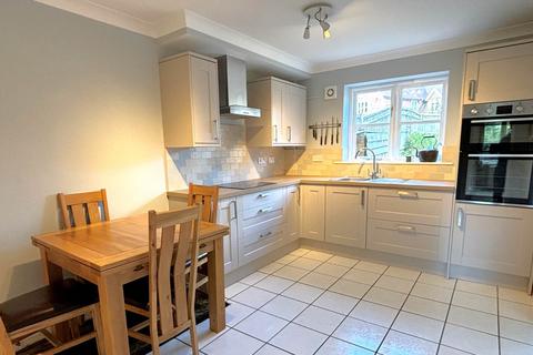 3 bedroom terraced house for sale, Manor Road, Great Bedwyn, SN8 3UF