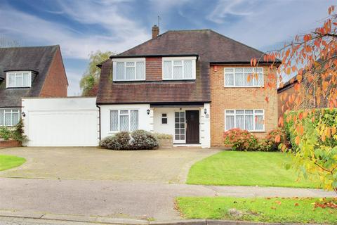 4 bedroom detached house for sale, Moffats Lane, Brookmans Park AL9